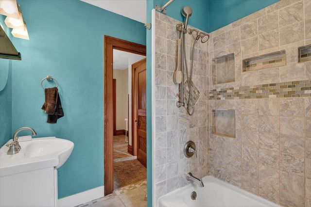 805 1st Center Avenue, Brodhead, WI 53520
