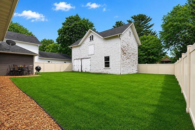 805 1st Center Avenue, Brodhead, WI 53520