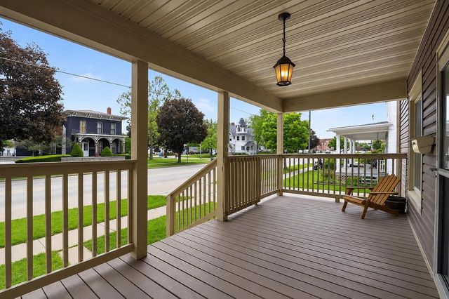 805 1st Center Avenue, Brodhead, WI 53520