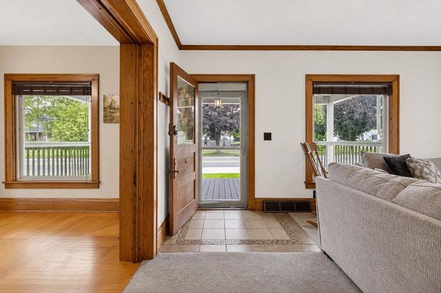 805 1st Center Avenue, Brodhead, WI 53520