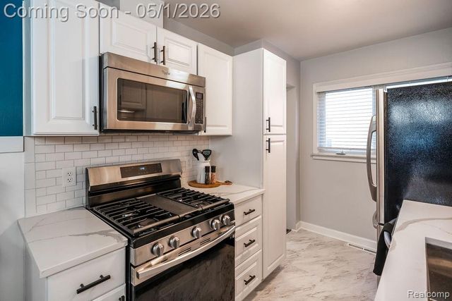 3113 Buckingham Avenue, Berkley, MI 48072