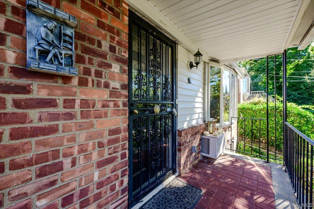 3855 Douglaston Parkway, Douglaston, NY 11363 — photo 3