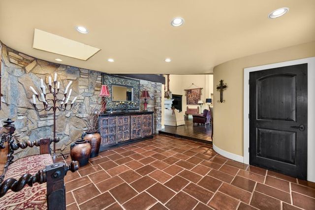 15068 Lago Dr, Rancho Murieta, CA 95683