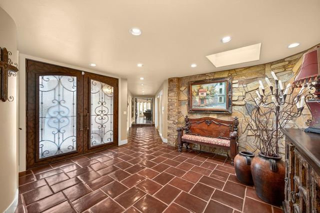 15068 Lago Dr, Rancho Murieta, CA 95683