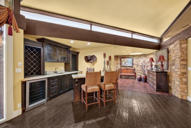 15068 Lago Dr, Rancho Murieta, CA 95683