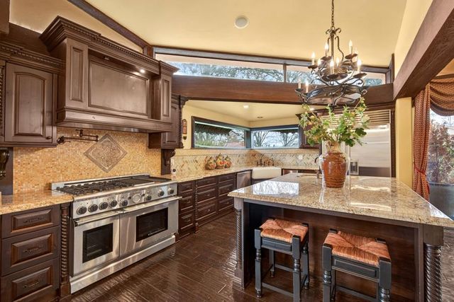 15068 Lago Dr, Rancho Murieta, CA 95683