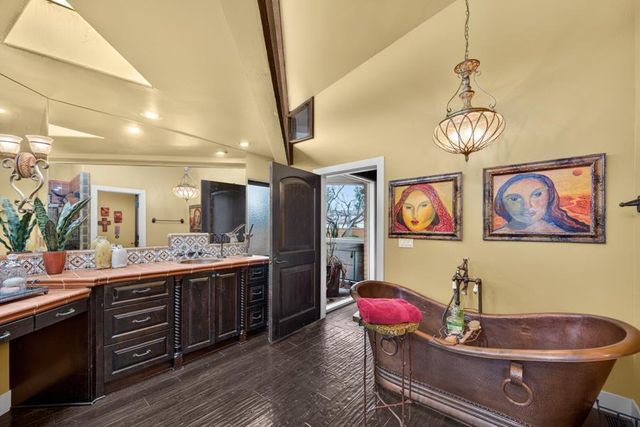 15068 Lago Dr, Rancho Murieta, CA 95683