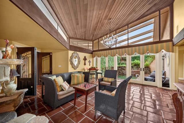 15068 Lago Dr, Rancho Murieta, CA 95683