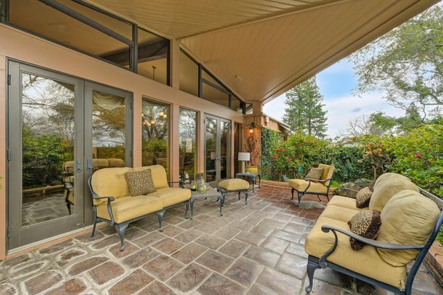 15068 Lago Dr, Rancho Murieta, CA 95683