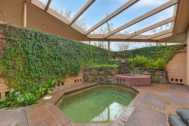 15068 Lago Dr, Rancho Murieta, CA 95683