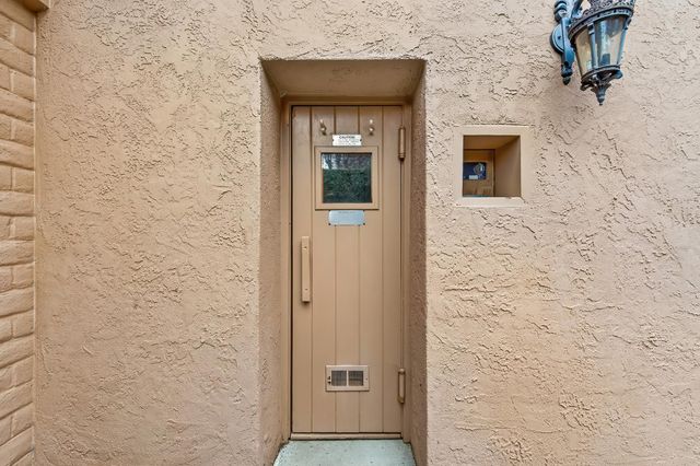 15068 Lago Dr, Rancho Murieta, CA 95683