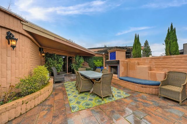 15068 Lago Dr, Rancho Murieta, CA 95683