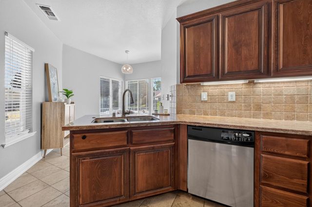 5345 Jade Creek Way, Elk Grove, CA 95758