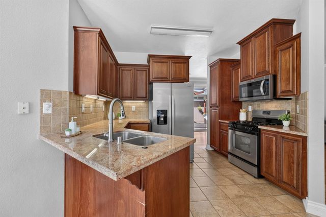 5345 Jade Creek Way, Elk Grove, CA 95758