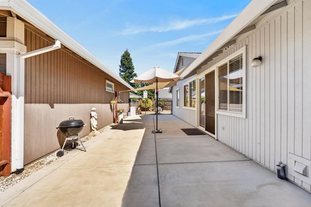 5345 Jade Creek Way, Elk Grove, CA 95758