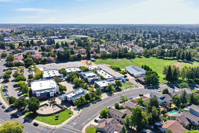 5345 Jade Creek Way, Elk Grove, CA 95758