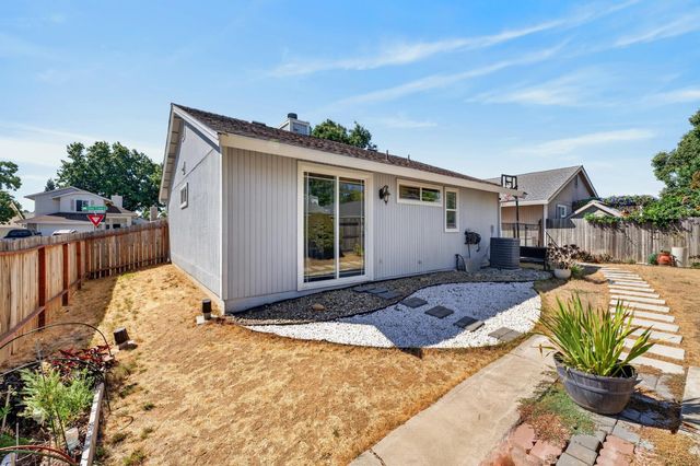 5345 Jade Creek Way, Elk Grove, CA 95758