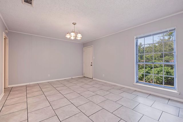 2011 Broken Arrow Dr., North Little Rock, AR 72118