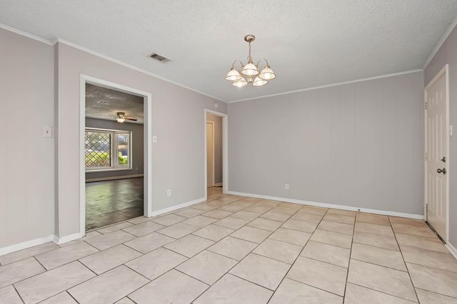 2011 Broken Arrow Dr., North Little Rock, AR 72118