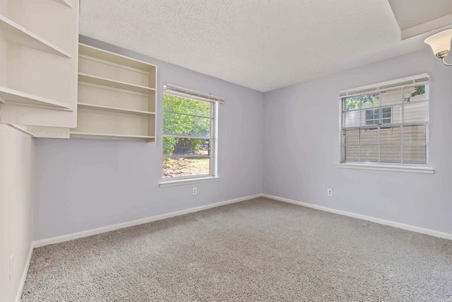 2011 Broken Arrow Dr., North Little Rock, AR 72118