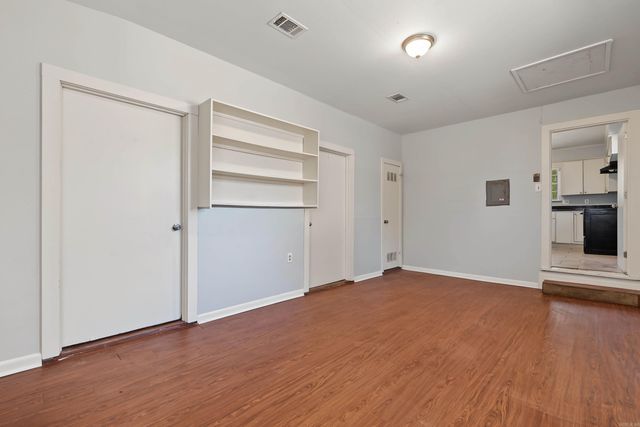 2011 Broken Arrow Dr., North Little Rock, AR 72118