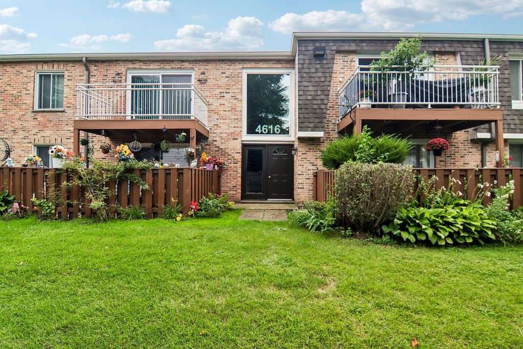 4616 Kings Walk Drive 1C, Rolling Meadows, IL 60008 — exterior