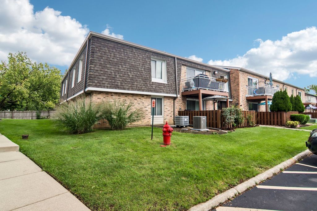 4616 Kings Walk Drive 1C, Rolling Meadows, IL 60008 — photo 3