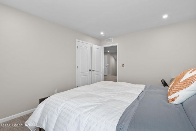 133 Harvest Pt Way, Mt Washington, KY 40047