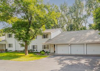 6224 Magda Drive D, Maple Grove, MN 55369