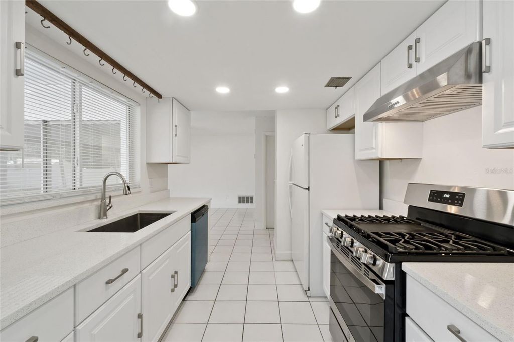 Image 13 of property listing at 2632 TALBOT ROAD, Fern Park, FL 32730