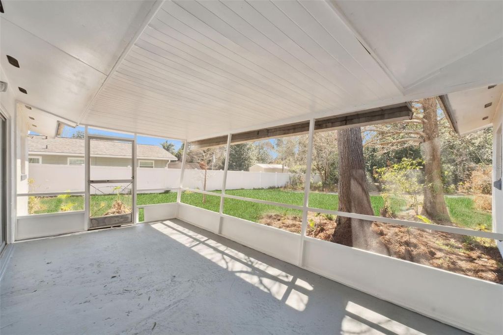 Image 23 of property listing at 2632 TALBOT ROAD, Fern Park, FL 32730