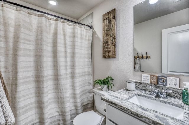 1016 Old Vine Rd Road, Brenham, TX 77833