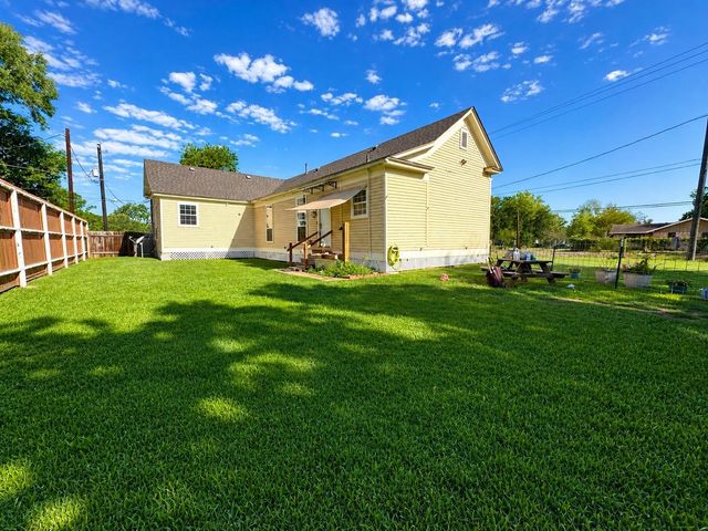 322 N Resident, Wharton, TX 77488