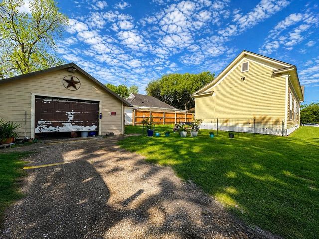 322 N Resident, Wharton, TX 77488