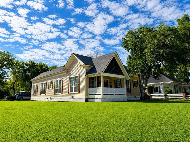322 N Resident, Wharton, TX 77488