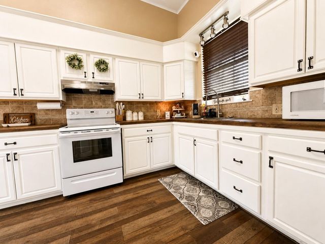 322 N Resident, Wharton, TX 77488