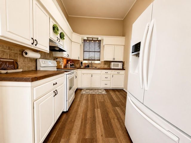 322 N Resident, Wharton, TX 77488