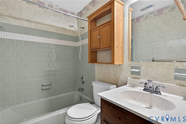 4610 Stockholm Dr, Henrico, VA 23150