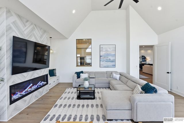 29003 Mary Street, Valley, NE 68064