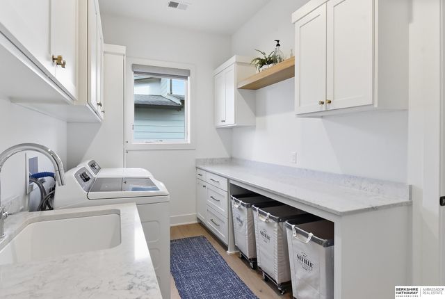 29003 Mary Street, Valley, NE 68064