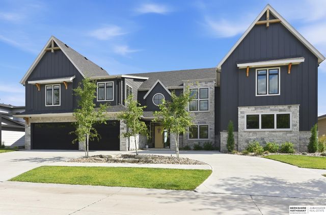 29003 Mary Street, Valley, NE 68064