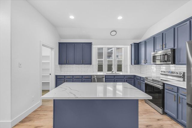 1729 Spanish Moss Way, Savannah, TX 76227