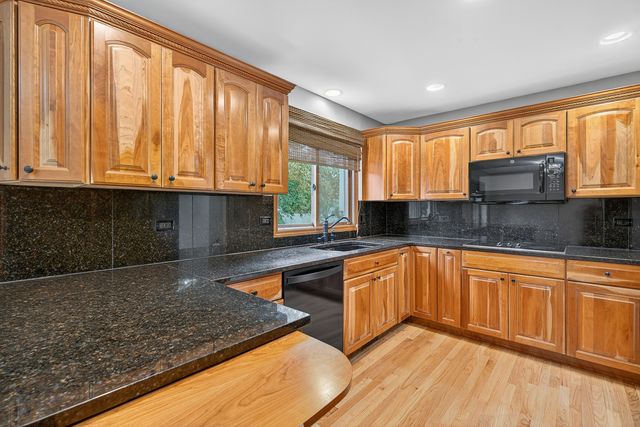 458 Lake Avenue, Crystal Lake, IL 60014