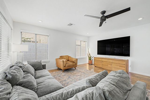 1810 E TREMAINE Avenue, Gilbert, AZ 85234