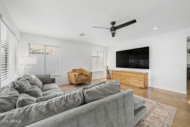 1810 E TREMAINE Avenue, Gilbert, AZ 85234