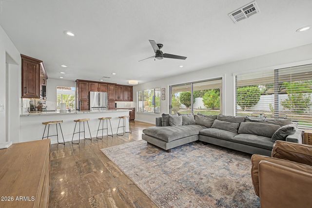1810 E TREMAINE Avenue, Gilbert, AZ 85234