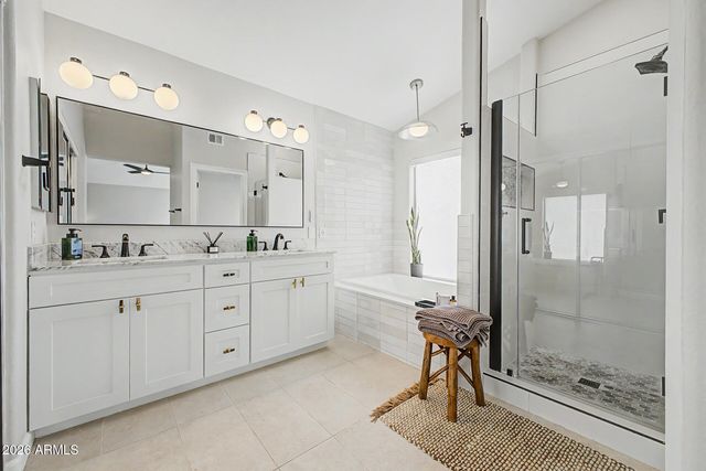 1810 E TREMAINE Avenue, Gilbert, AZ 85234