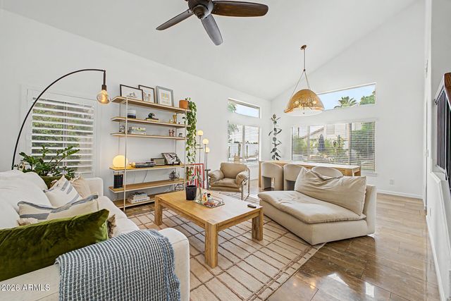 1810 E TREMAINE Avenue, Gilbert, AZ 85234