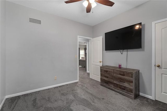 8705 N Carson Avenue, Kansas City, MO 64153