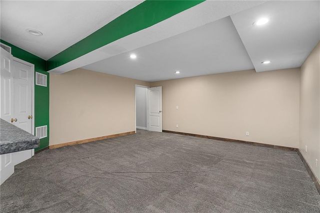 8705 N Carson Avenue, Kansas City, MO 64153